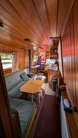 Shared narrow boat Sorceress