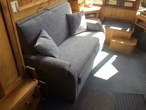 Shared narrow boat Sceptre