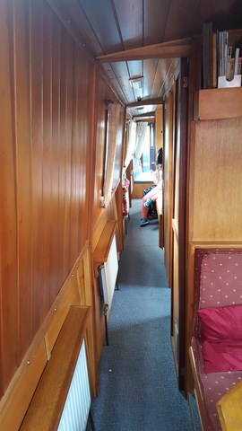 Shared narrow boat