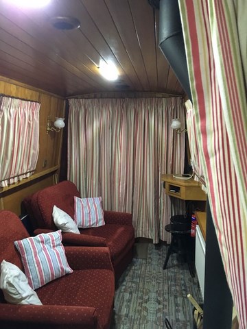Shared narrow boat Spellbound