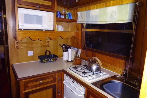 Shared narrow boat Steelaway