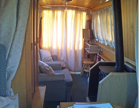 Shared narrow boat Sundowner 7