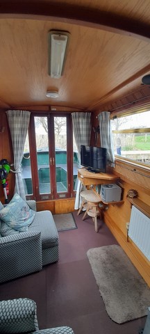 Shared narrow boat Cheddington