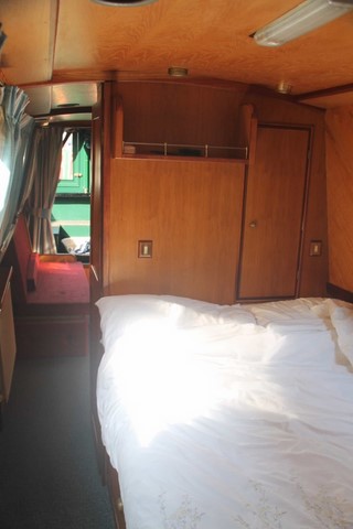 Shared narrow boat Rowington