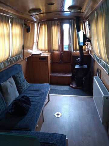 Shared narrow boat Maximus