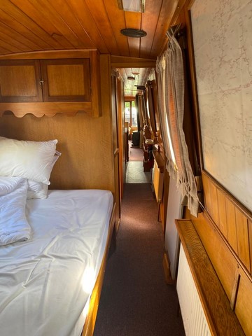 Shared narrow boat Odyssey