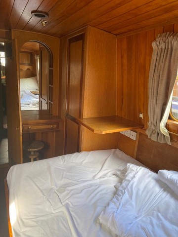 Shared narrow boat Odyssey