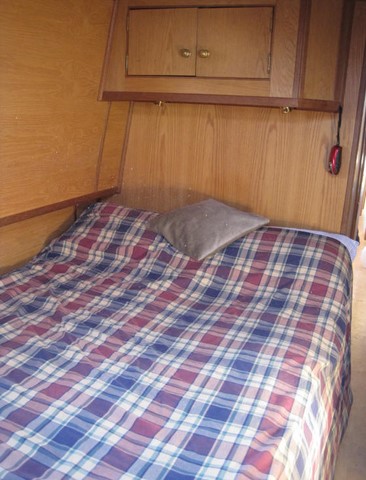 Shared narrow boat Venture