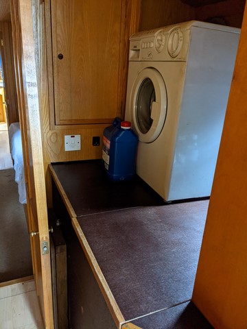 Shared narrow boat Phoenix No.1
