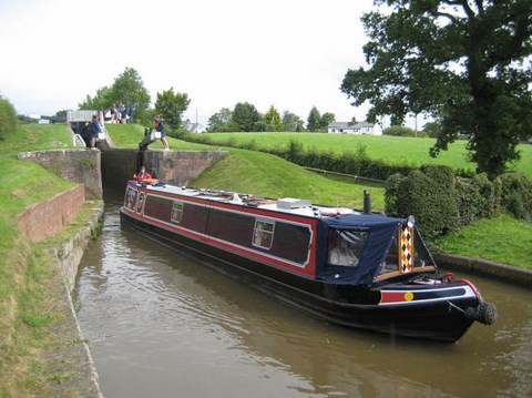 Shared narrow boat Zidon 2